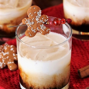 Boozy Holiday Cocktails - Gingerbread White Russian Recipe by The Kitchen is my Playground