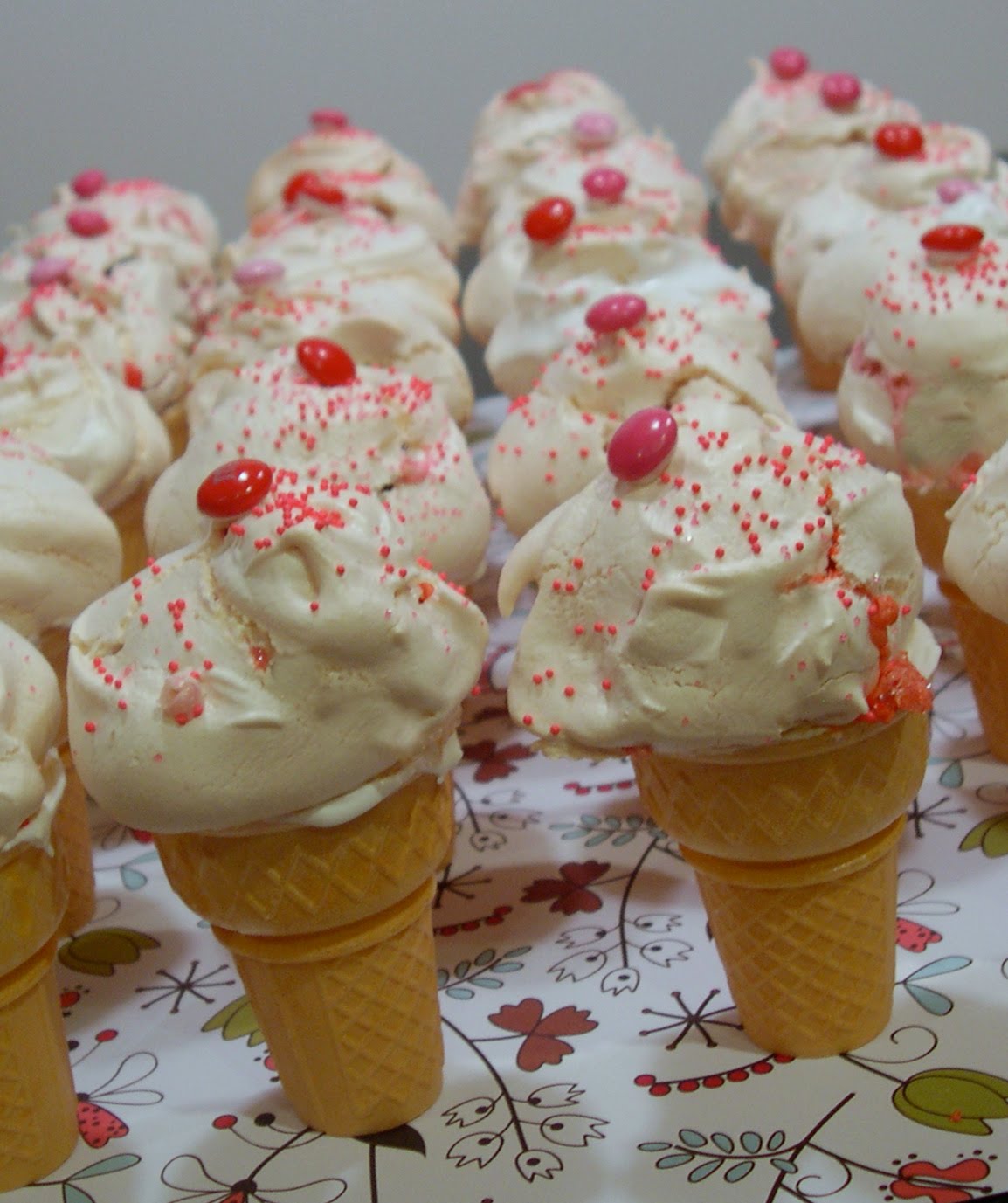 valentine's ice cream cones
