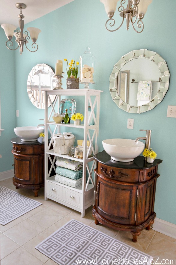 Master bathroom in Watery